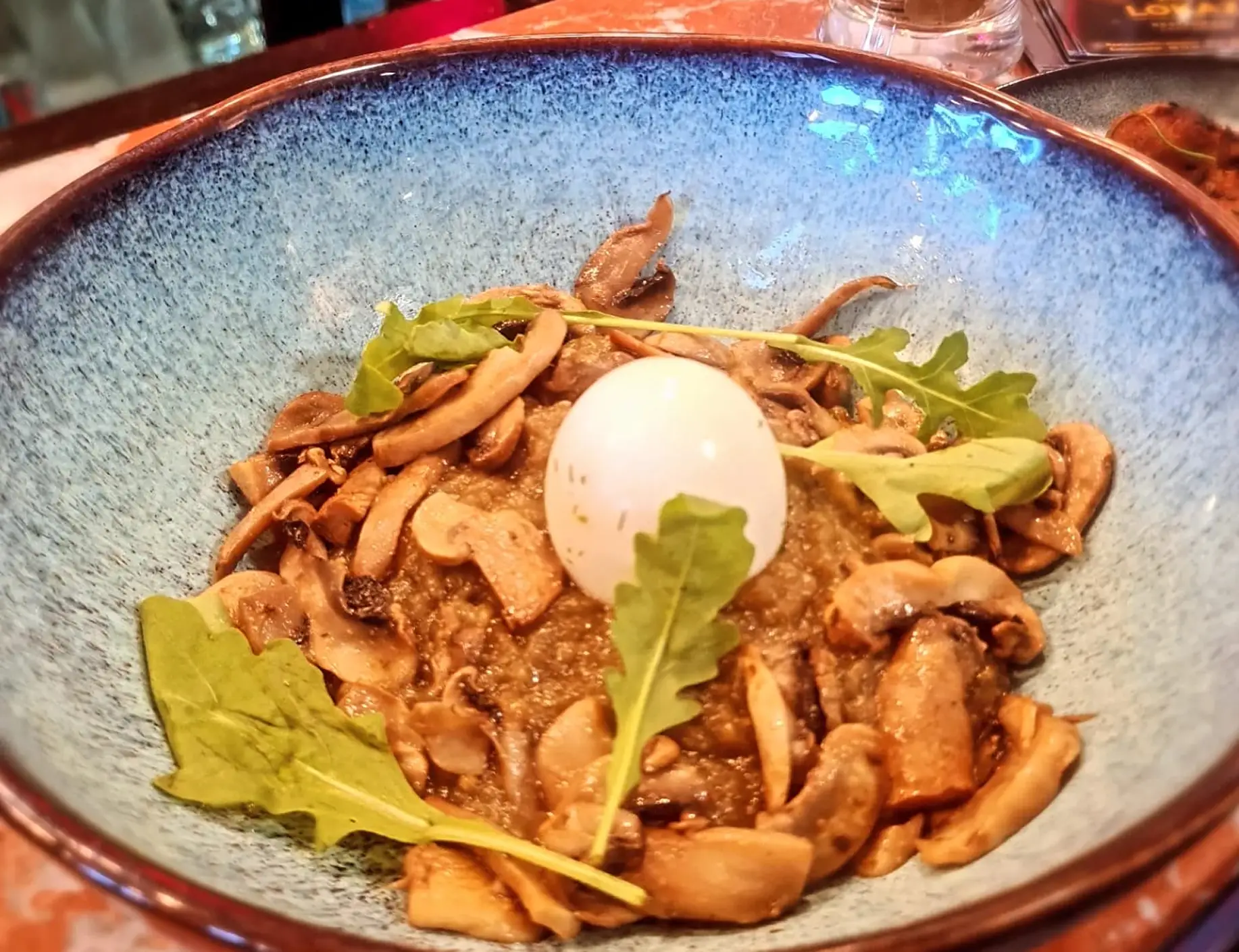 plat de Lokaz, un restaurant à La Chapelle En Serval