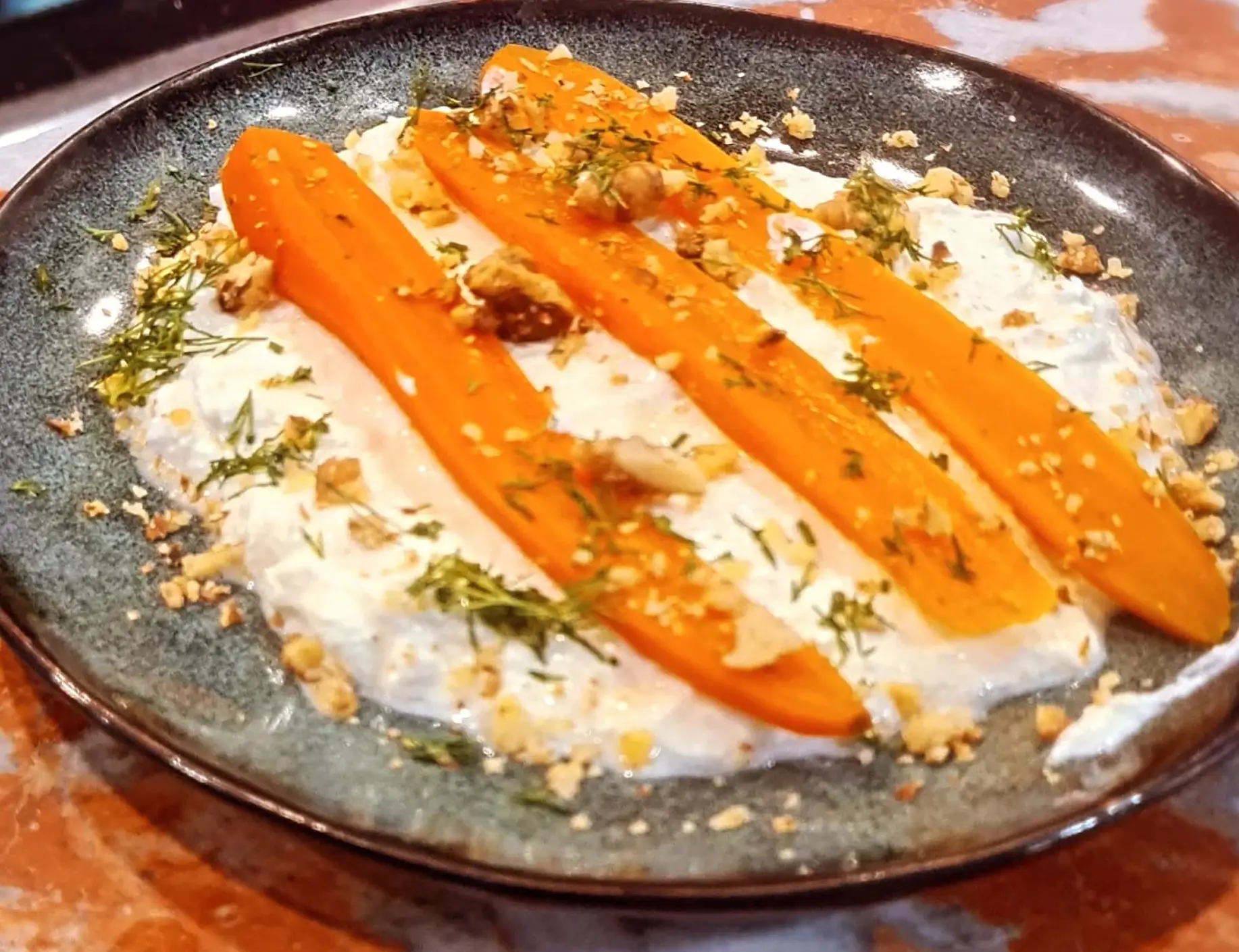 plat de Lokaz, un restaurant à La Chapelle En Serval